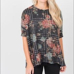 {4 for $20}Small A&D Pullover Boxy Sweater Tee